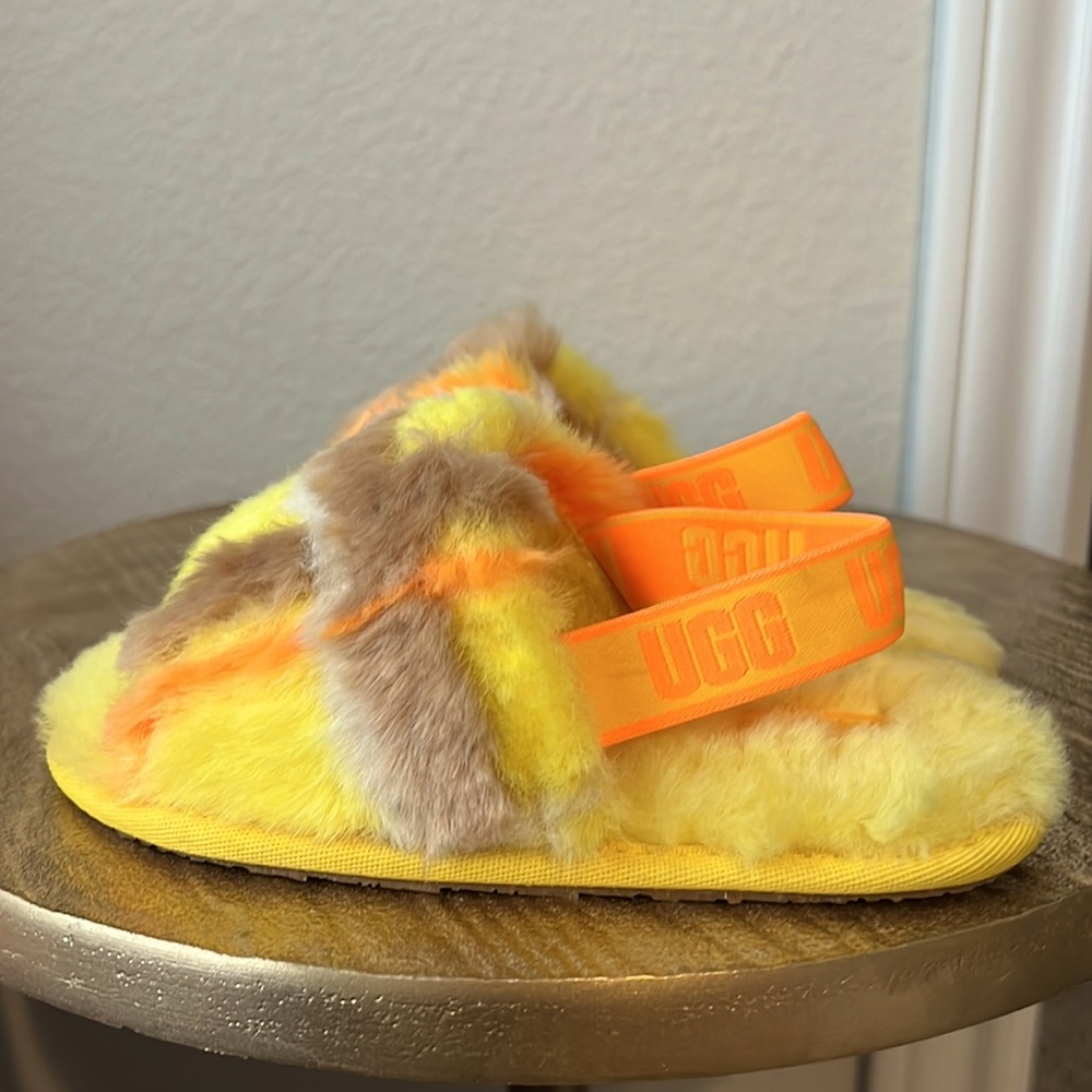 UGG Kids Fluff Yeah canary yellow plaid punk slip on slide sandals. Size 11 - Picture 2 of 9